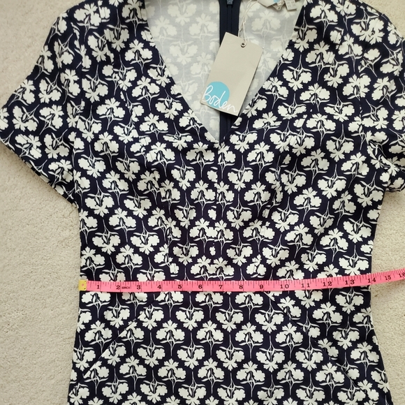 NWT Boden Navy and White Floral V-neck Pocket Dress sz2 - Picture 7 of 16